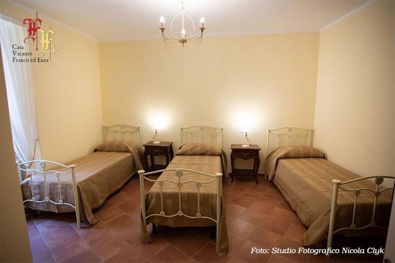Casa Vacanze - Franco ed Enza Bed and Breakfast San Gregorio Magno Esterno foto