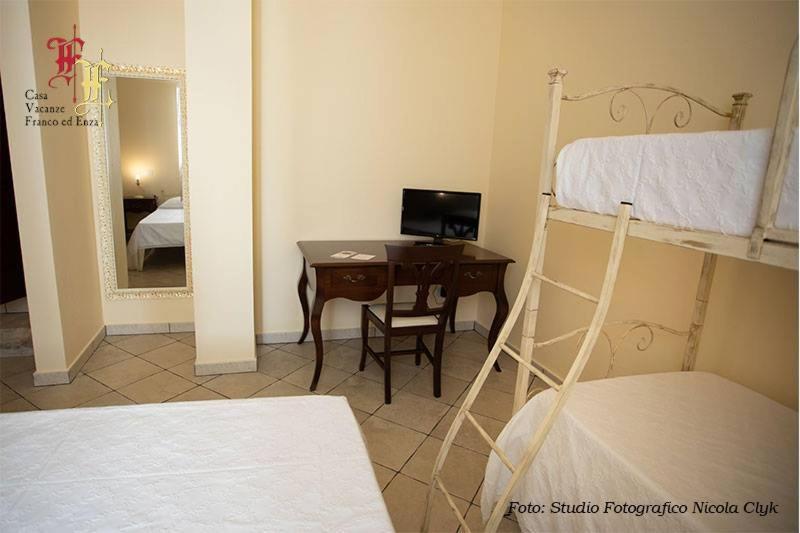 Casa Vacanze - Franco ed Enza Bed and Breakfast San Gregorio Magno Esterno foto