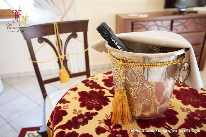 Casa Vacanze - Franco ed Enza Bed and Breakfast San Gregorio Magno Esterno foto