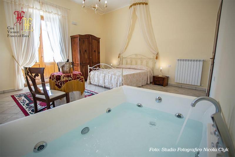 Casa Vacanze - Franco ed Enza Bed and Breakfast San Gregorio Magno Esterno foto